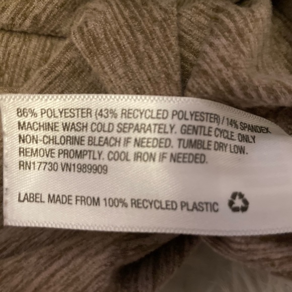 👚(bundle 4 items w/👚for $16) long sleeve top - Picture 8 of 10